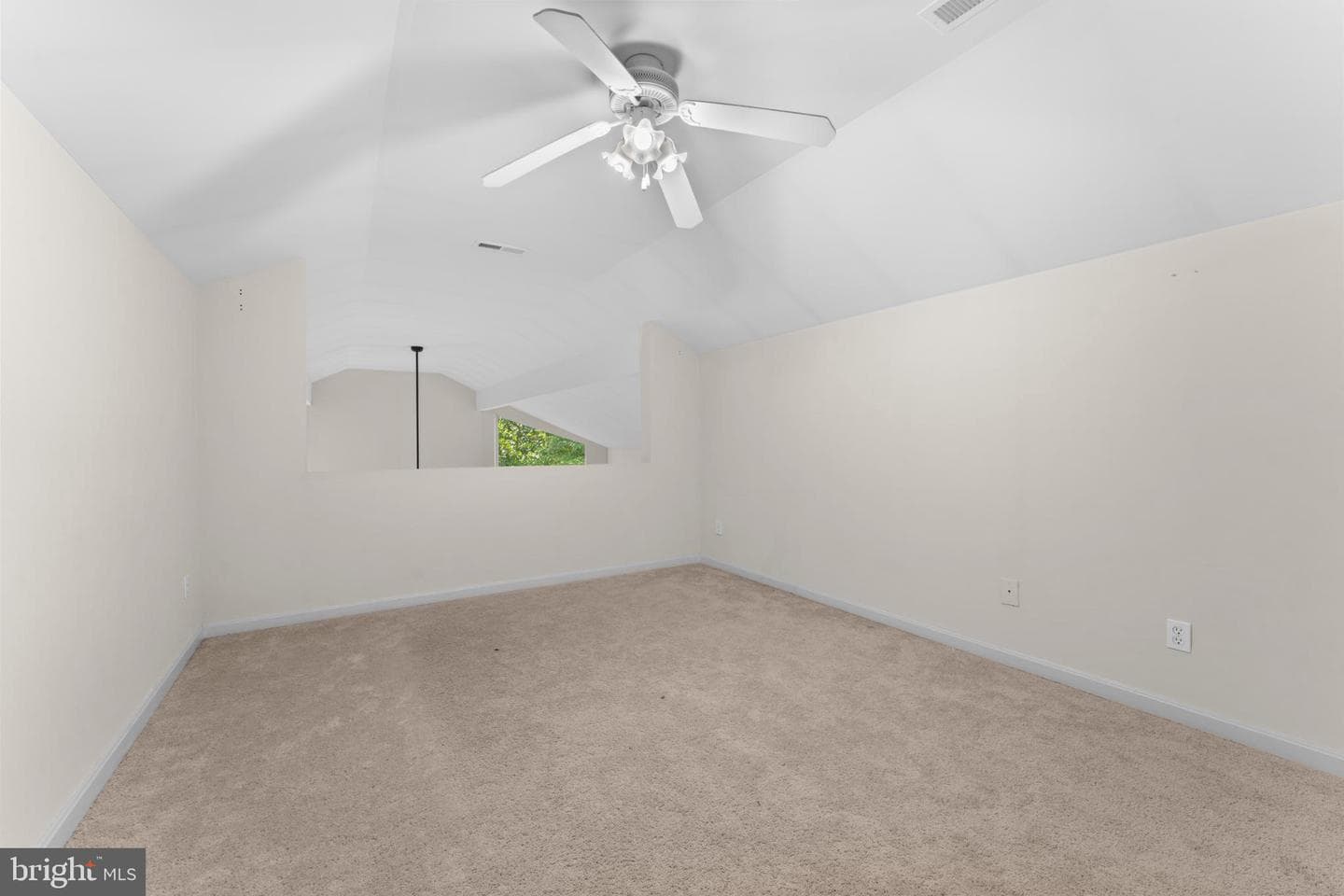 202 Monument Road photo 33