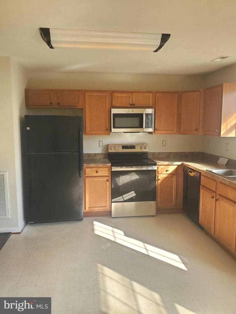 2351 Silver Fox Way photo 8