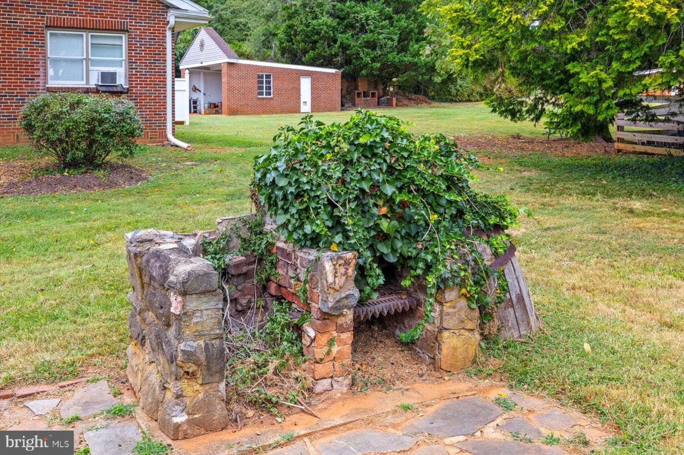 391 Piedmont Street photo 20