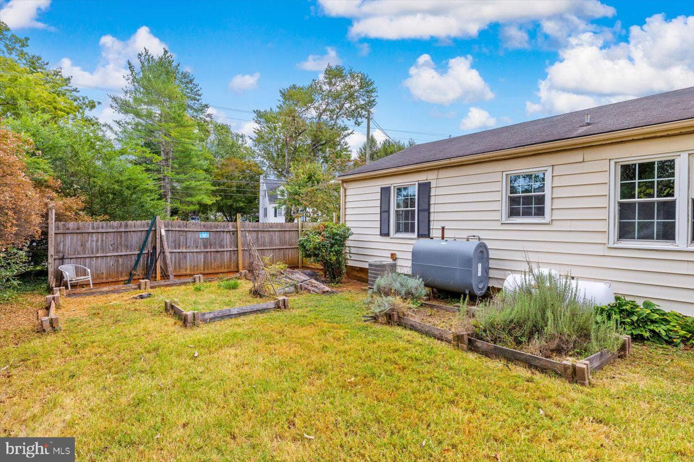 391 Piedmont Street photo 24