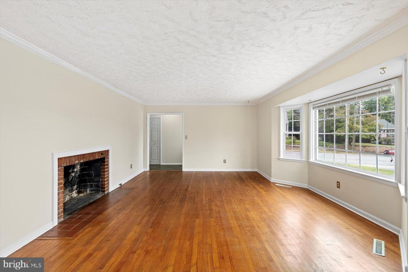 391 Piedmont Street photo 4