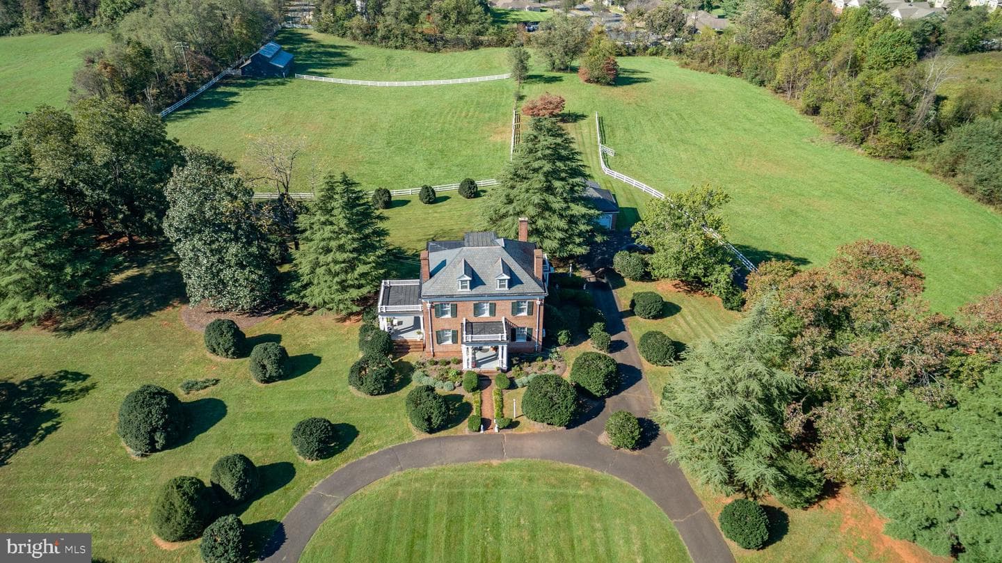 590 N Madison Road, Orange
