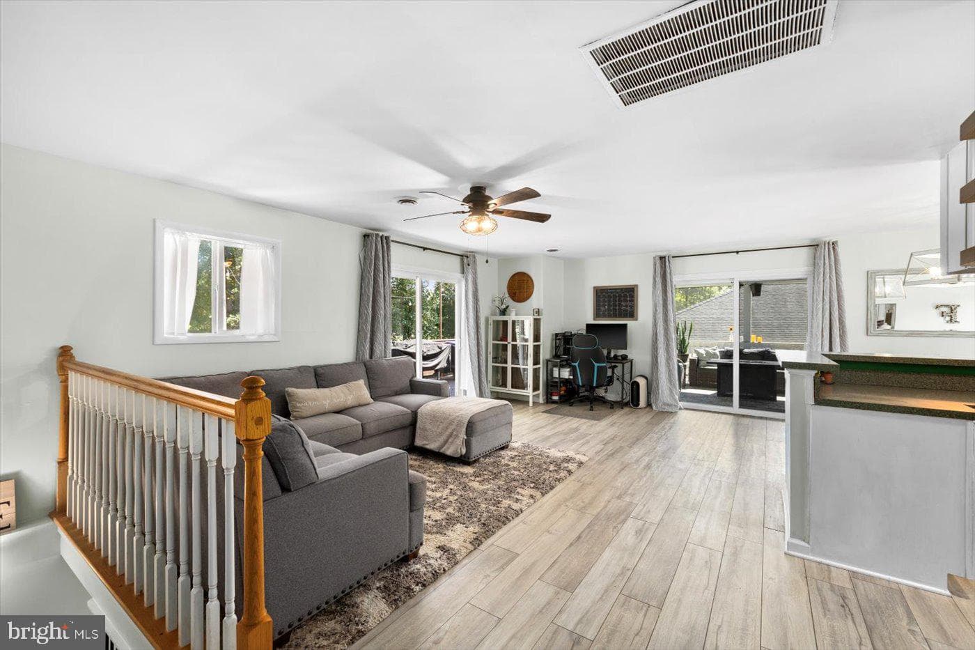 605 Mt Pleasant Drive photo 12