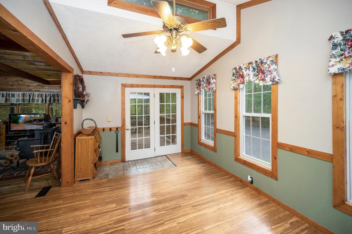 16180 Mountain Track Road photo 18