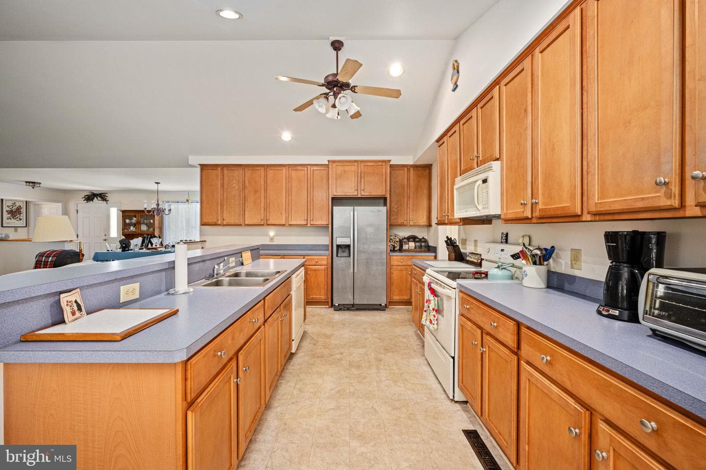 209 Edgemont Lane photo 11