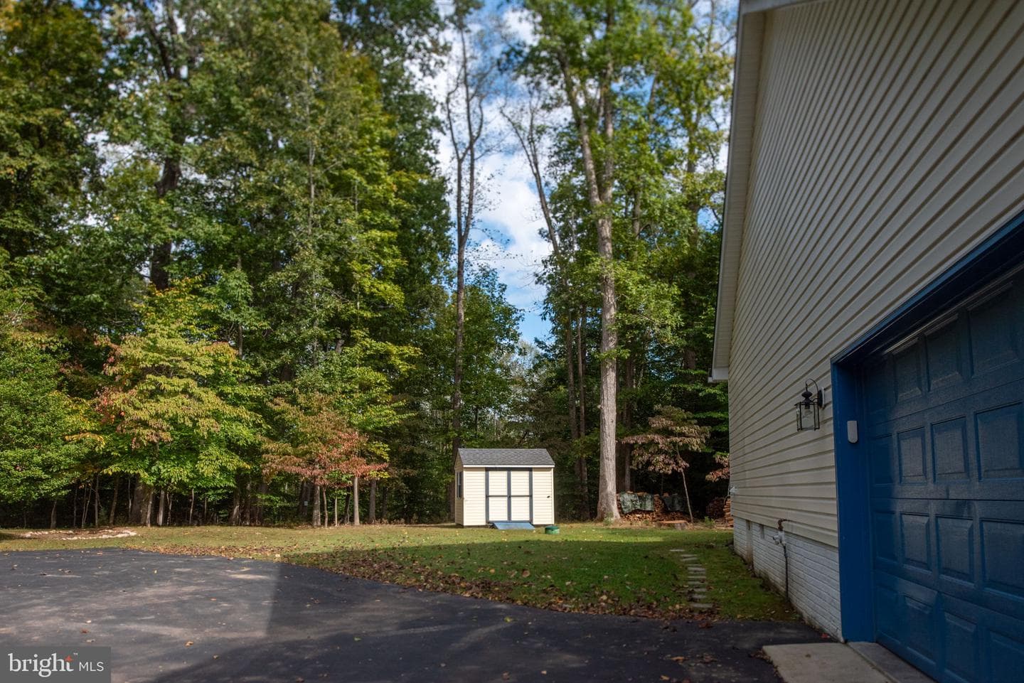 209 Edgemont Lane photo 43