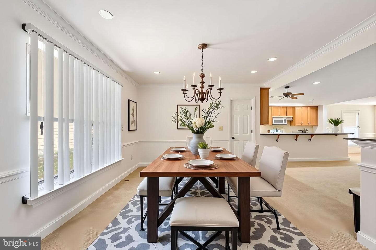 209 Edgemont Lane photo 6