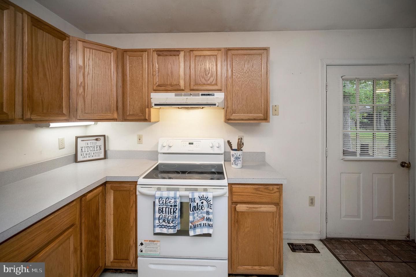 348 Yorktown Boulevard photo 20