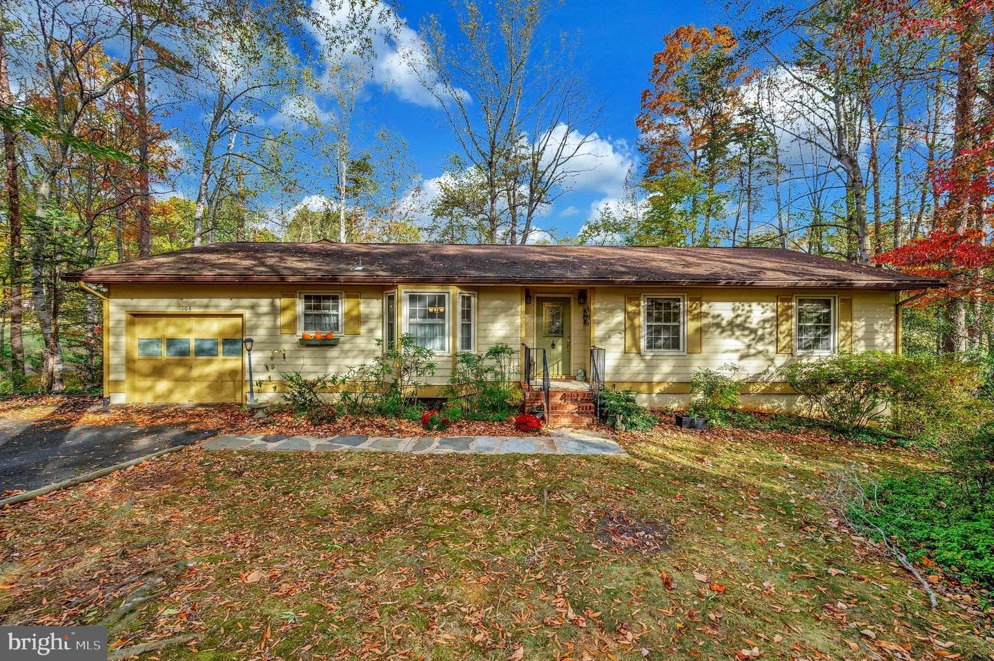 104 Appleview Court photo 2