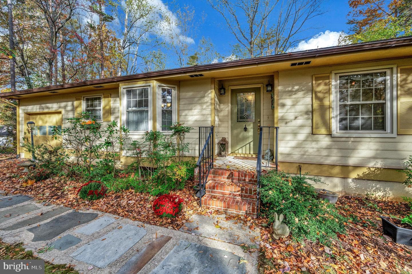 104 Appleview Court photo 3