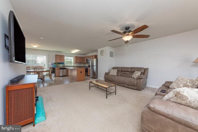 2082 Mallard Lane photo 4