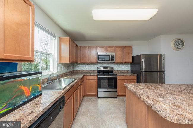 2082 Mallard Lane photo 8