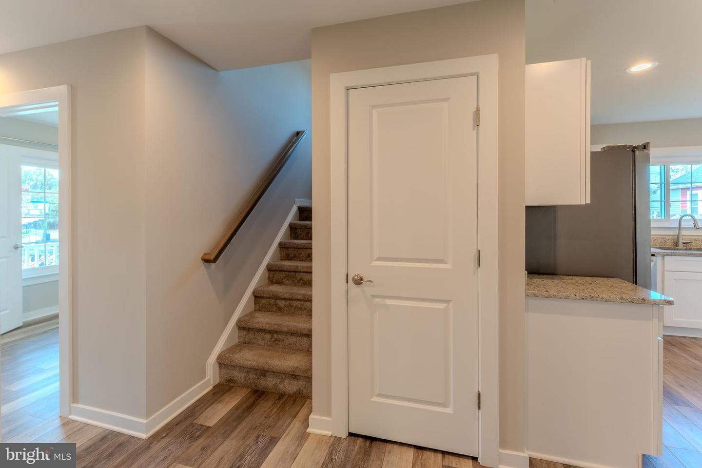269 Montevista Ave photo 40