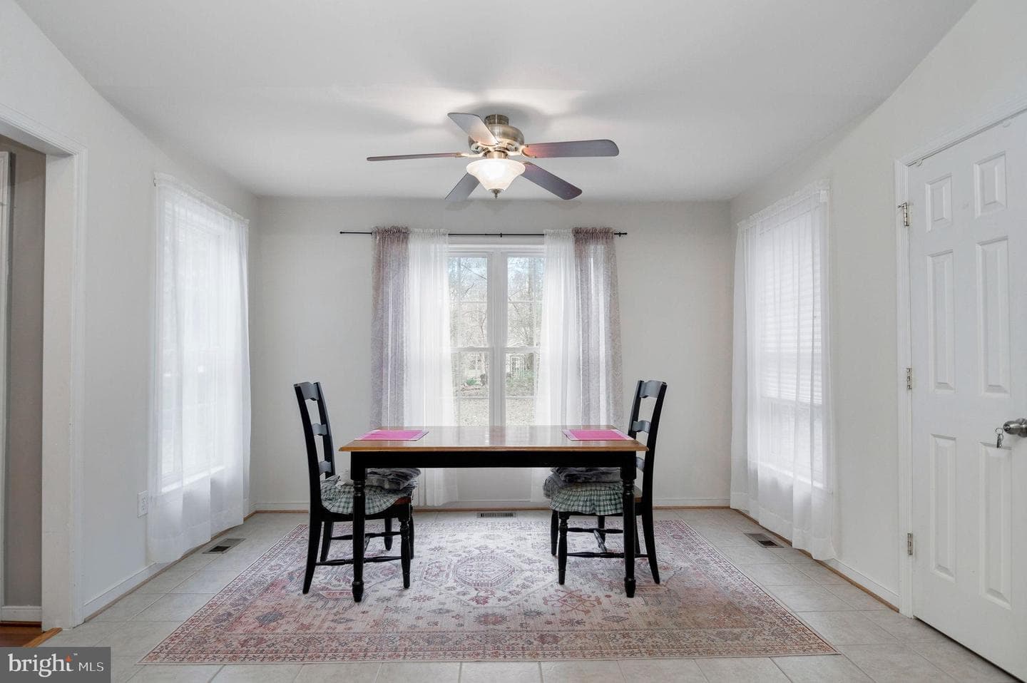 405 Harrison Circle photo 13