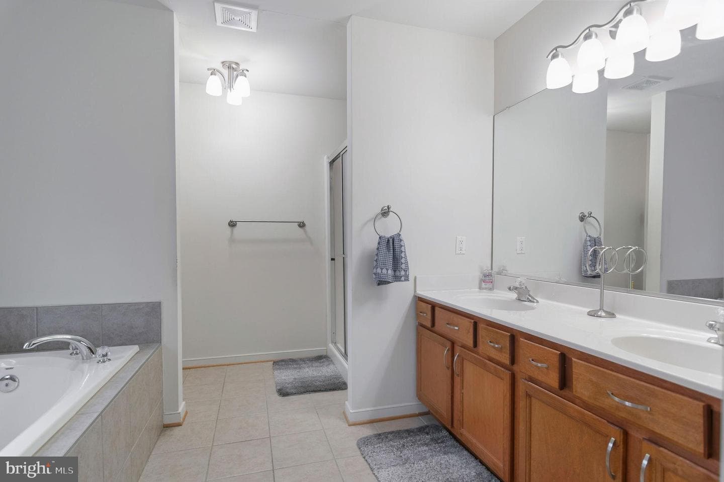 405 Harrison Circle photo 18