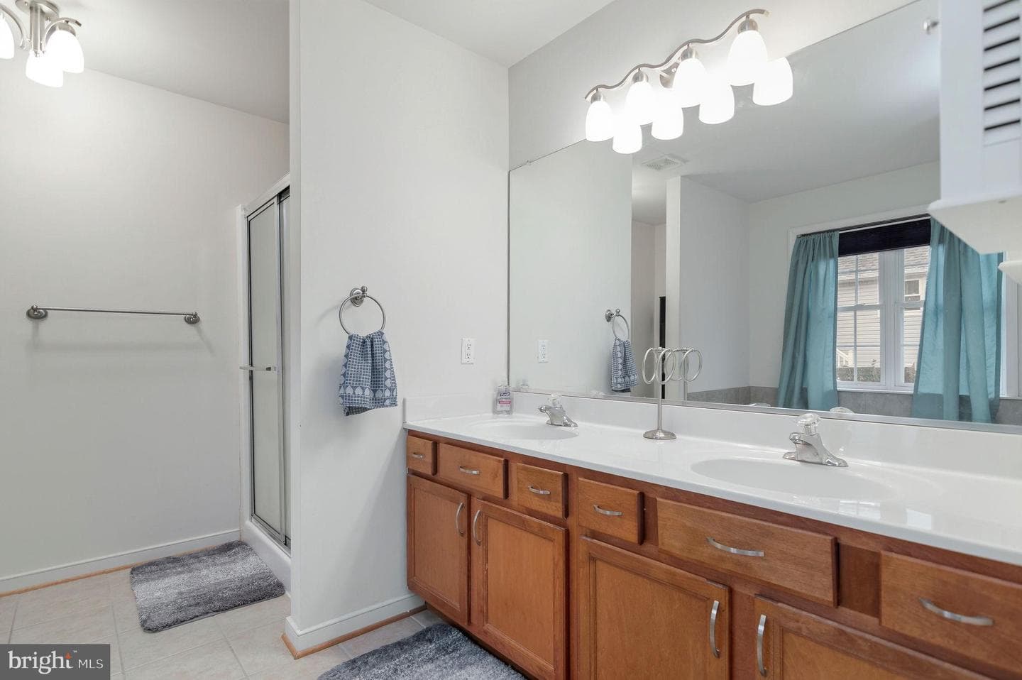 405 Harrison Circle photo 19