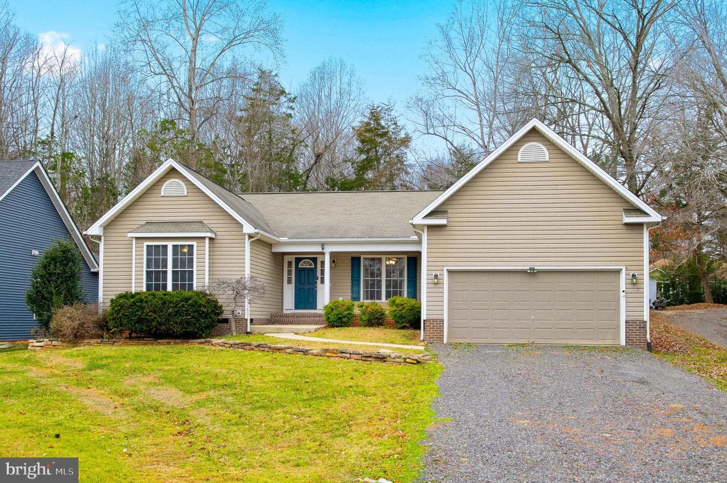 405 Harrison Circle photo 2