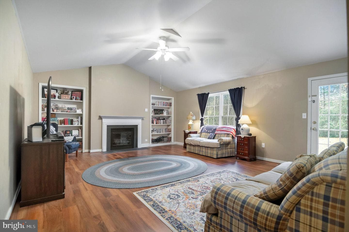 405 Harrison Circle photo 7