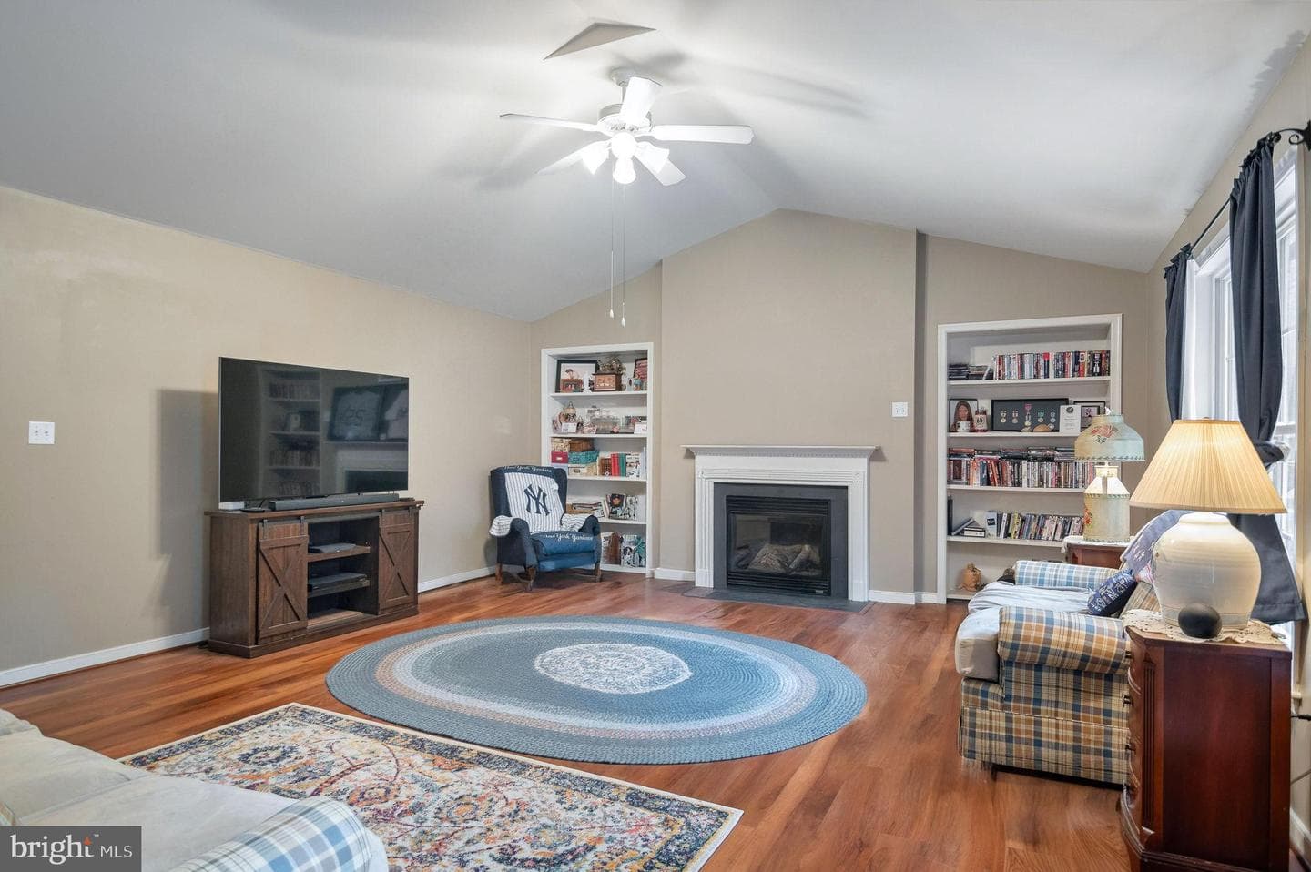 405 Harrison Circle photo 8