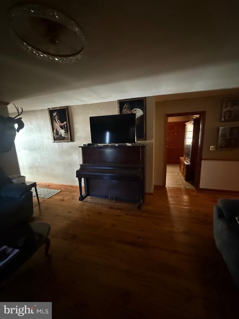 12400 Orchard Street photo 10