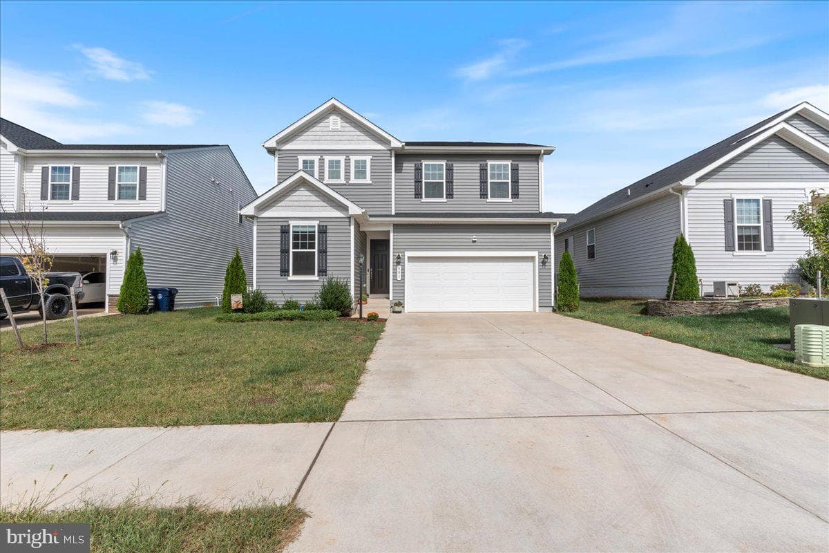 407 Meadows Drive photo 2