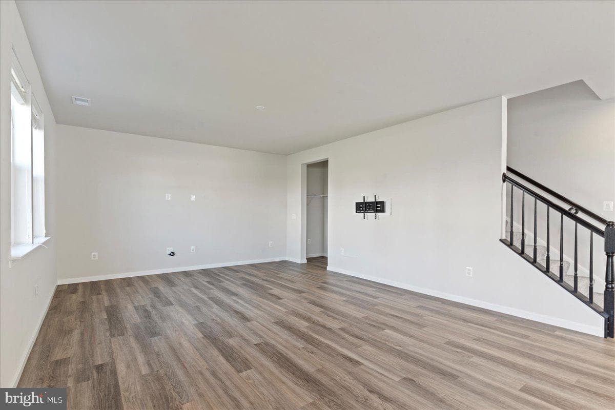 407 Meadows Drive photo 20