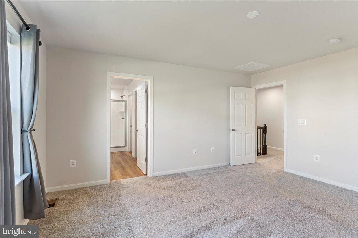 407 Meadows Drive photo 31