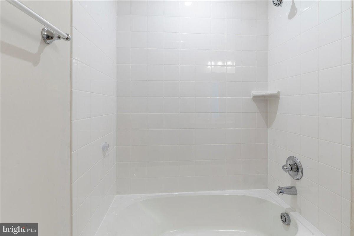 407 Meadows Drive photo 39