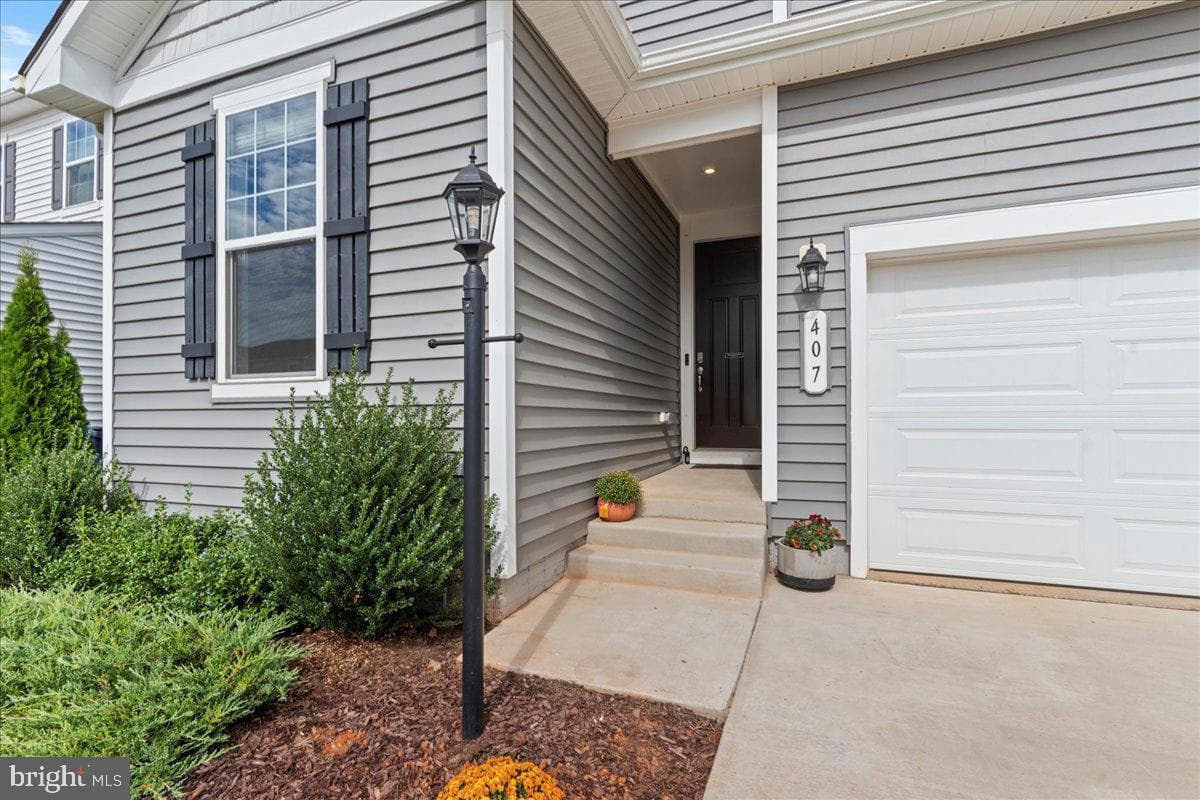 407 Meadows Drive photo 4