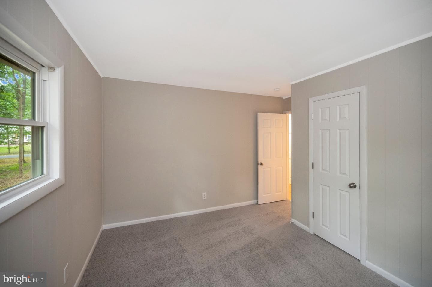 206 Stratford Circle photo 13