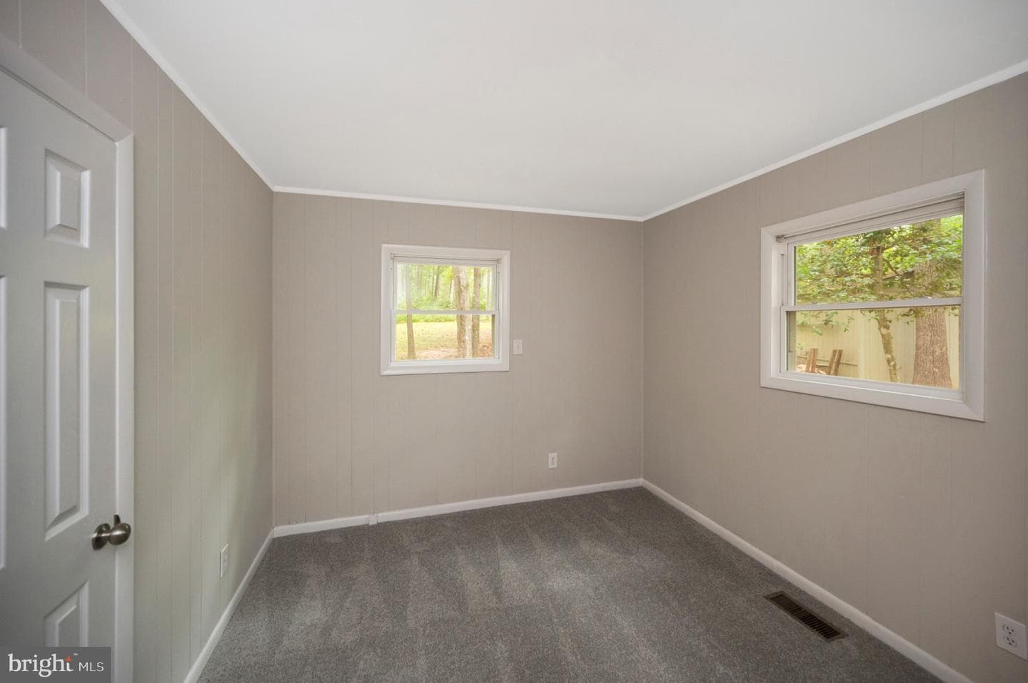 206 Stratford Circle photo 14