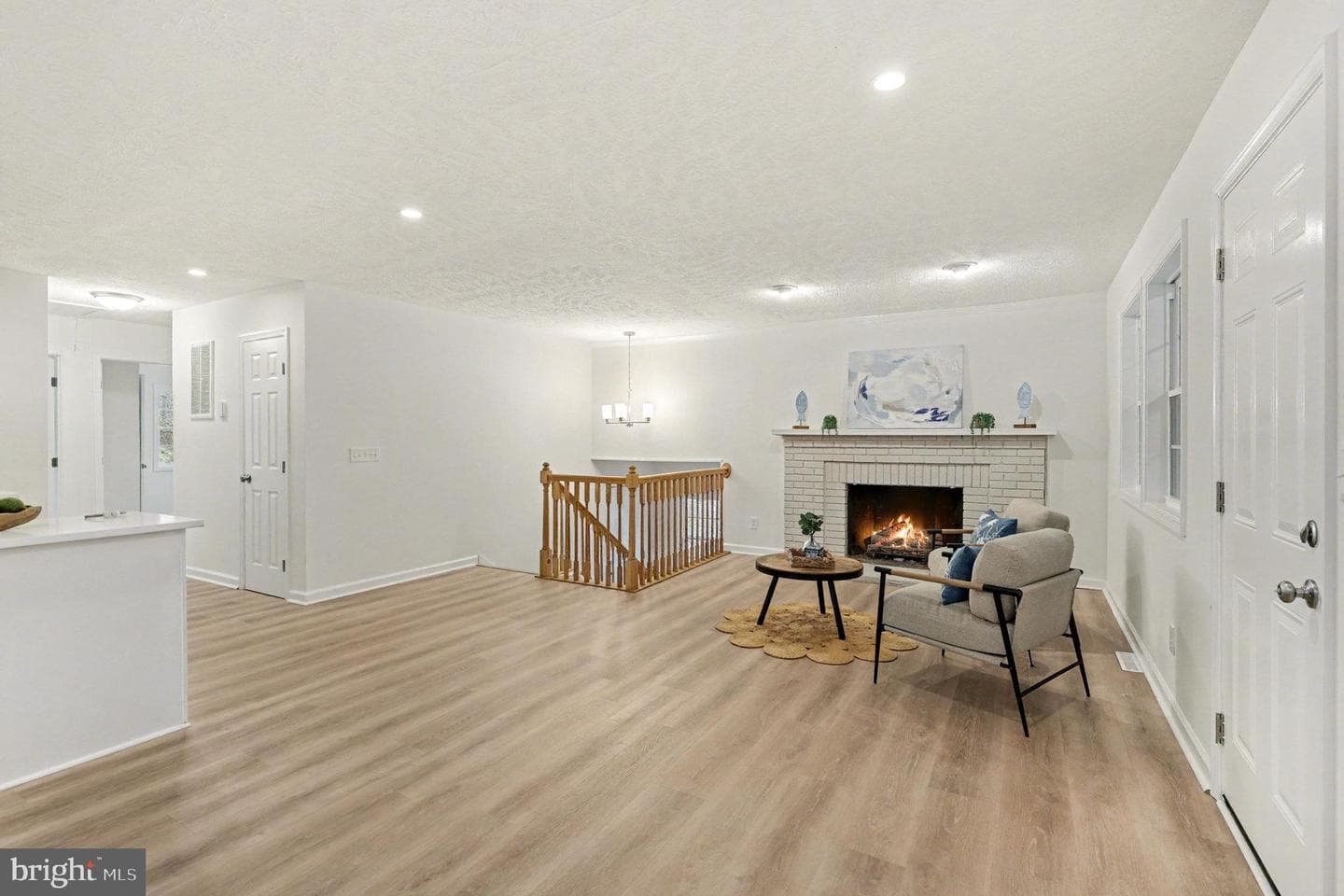 305 Green Street photo 10