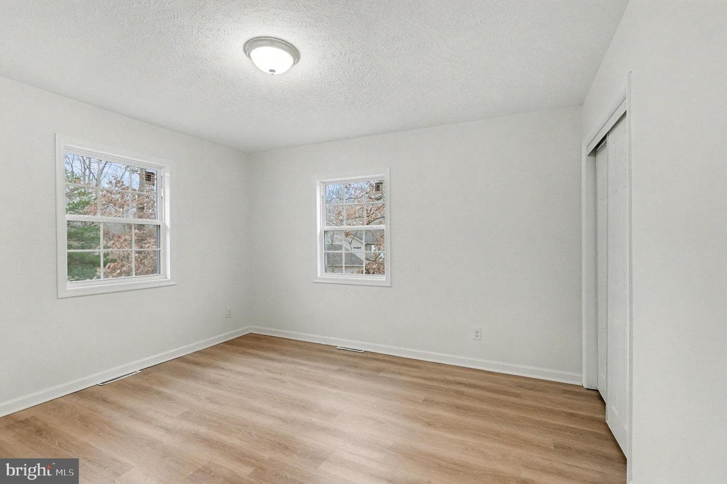 305 Green Street photo 20