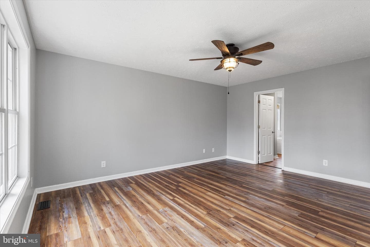 104 Carlyle Court photo 18