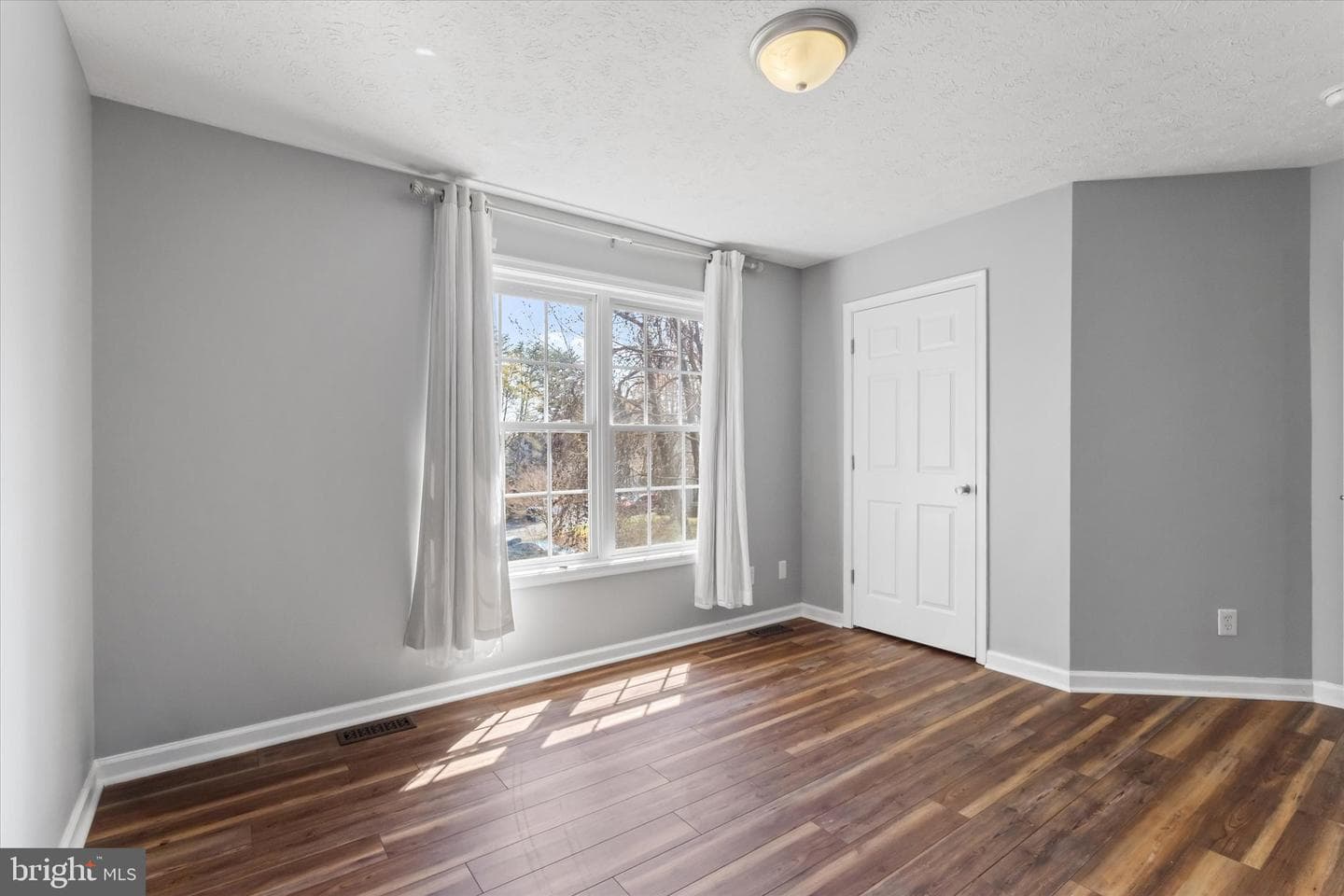 104 Carlyle Court photo 28