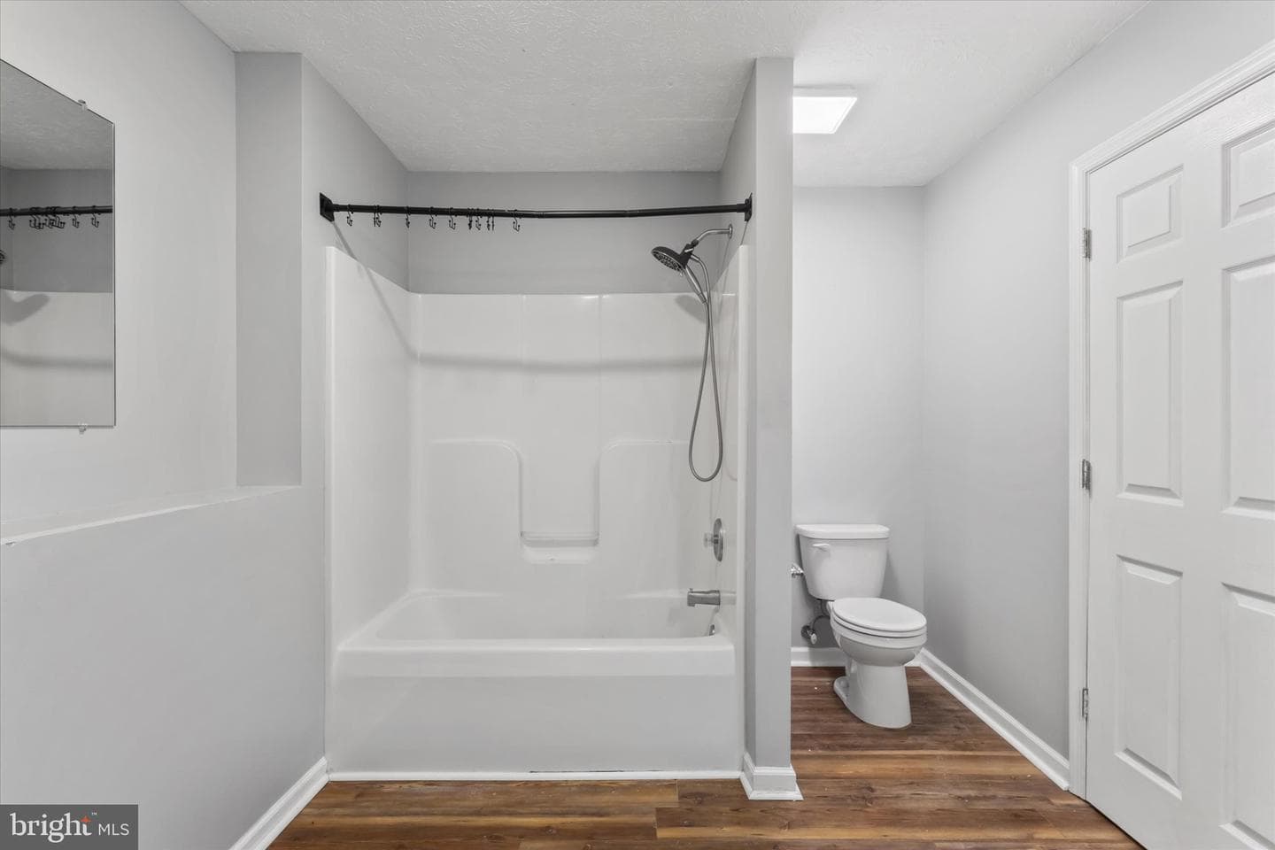 104 Carlyle Court photo 35