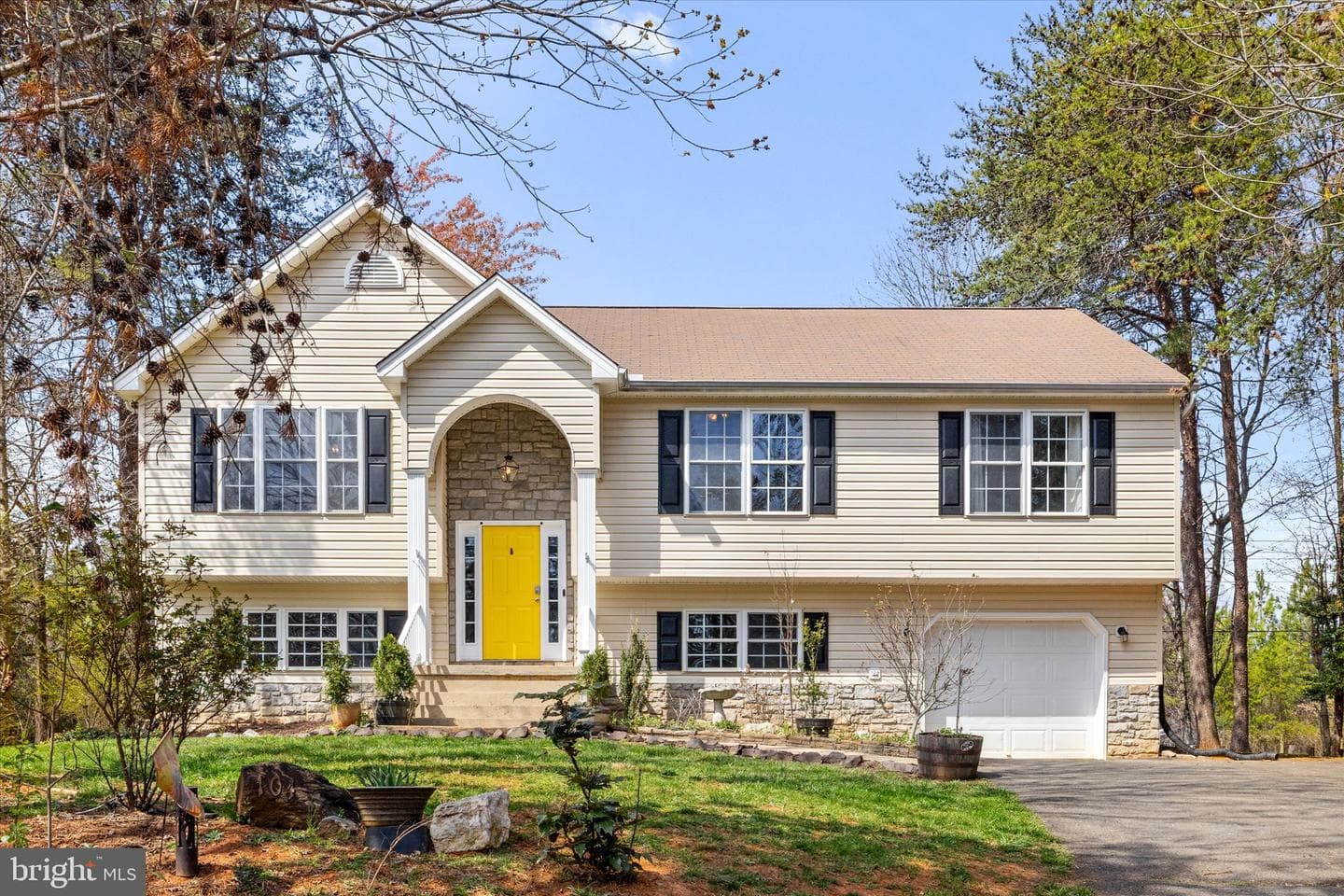 104 Carlyle Court photo 4