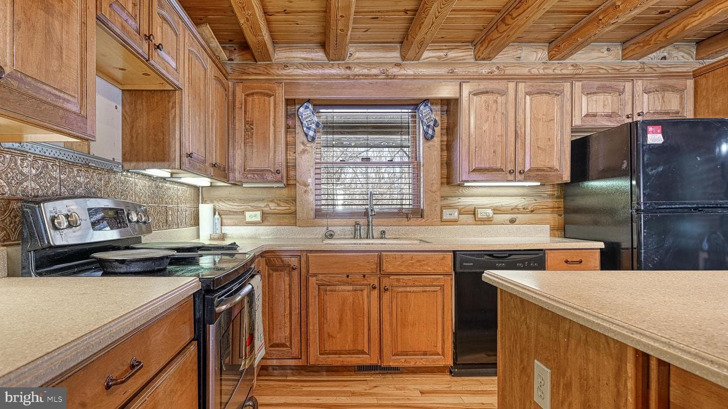 14425 Miller Road photo 11