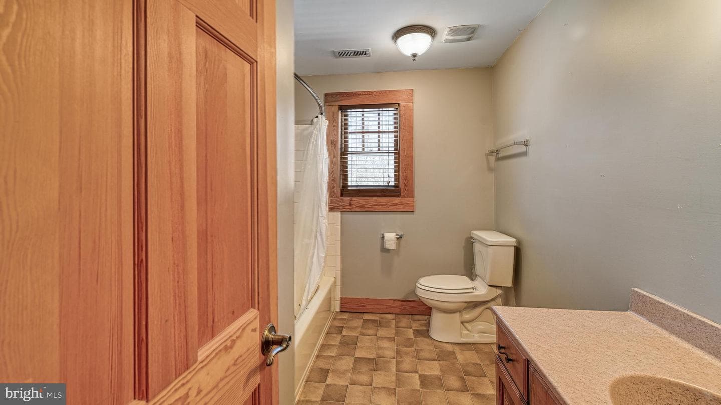 14425 Miller Road photo 23