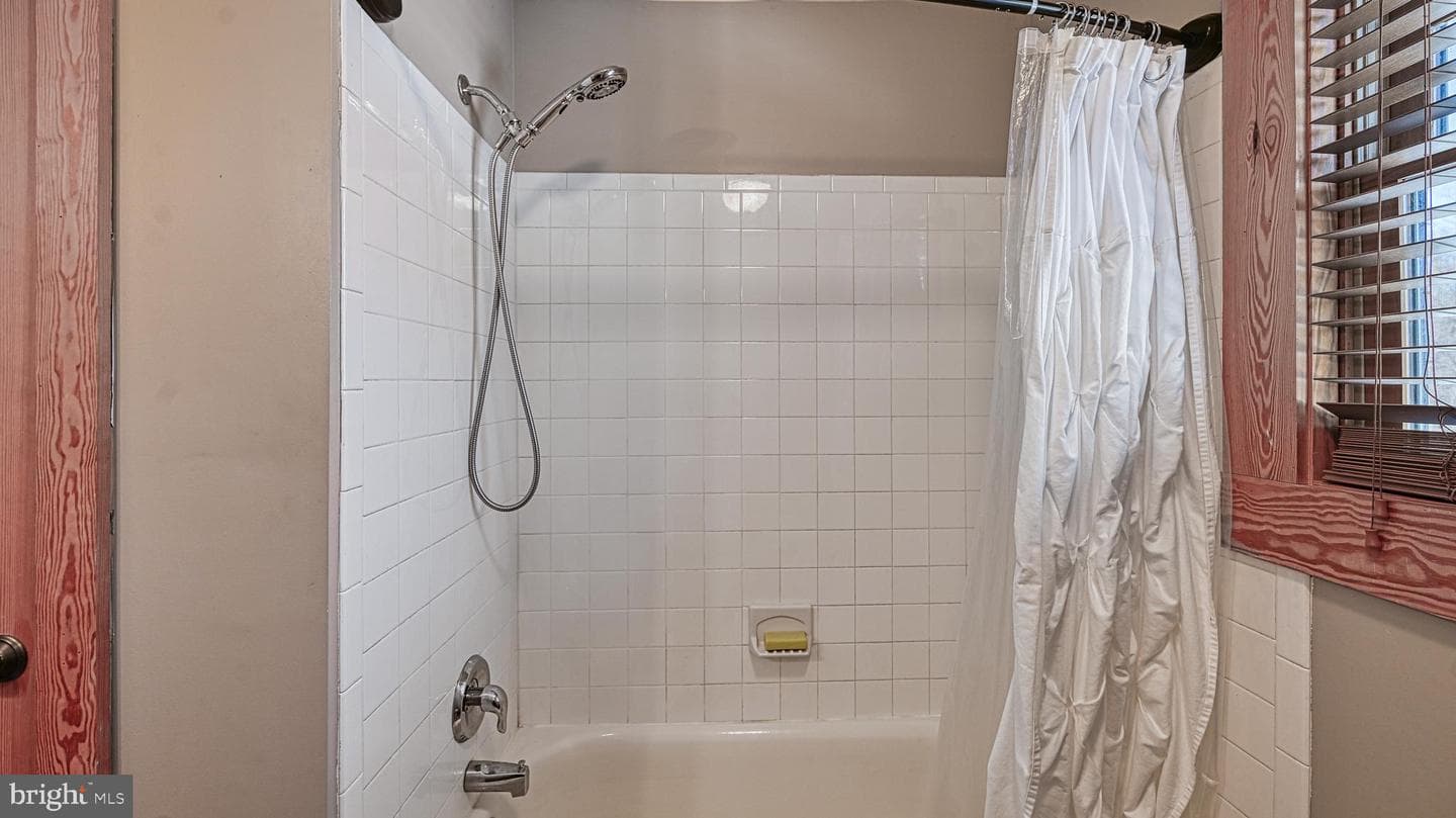 14425 Miller Road photo 24