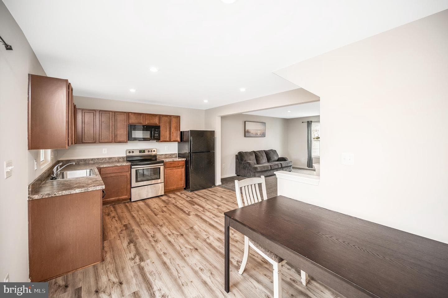 35252 Sara Court photo 8
