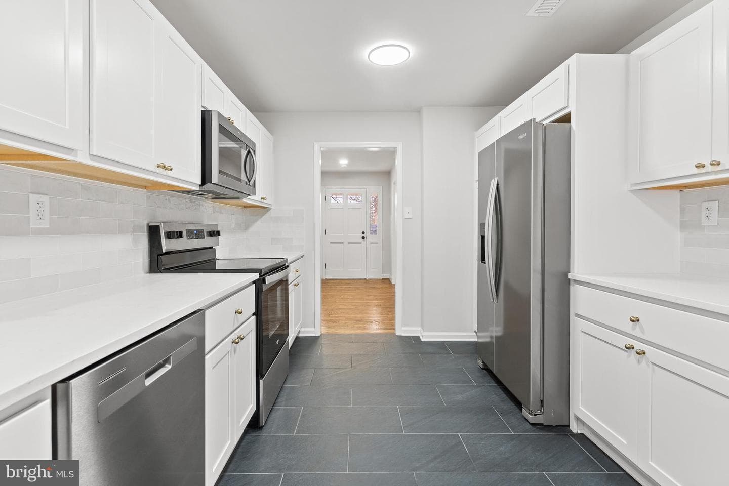 10316 Meadows Road photo 26