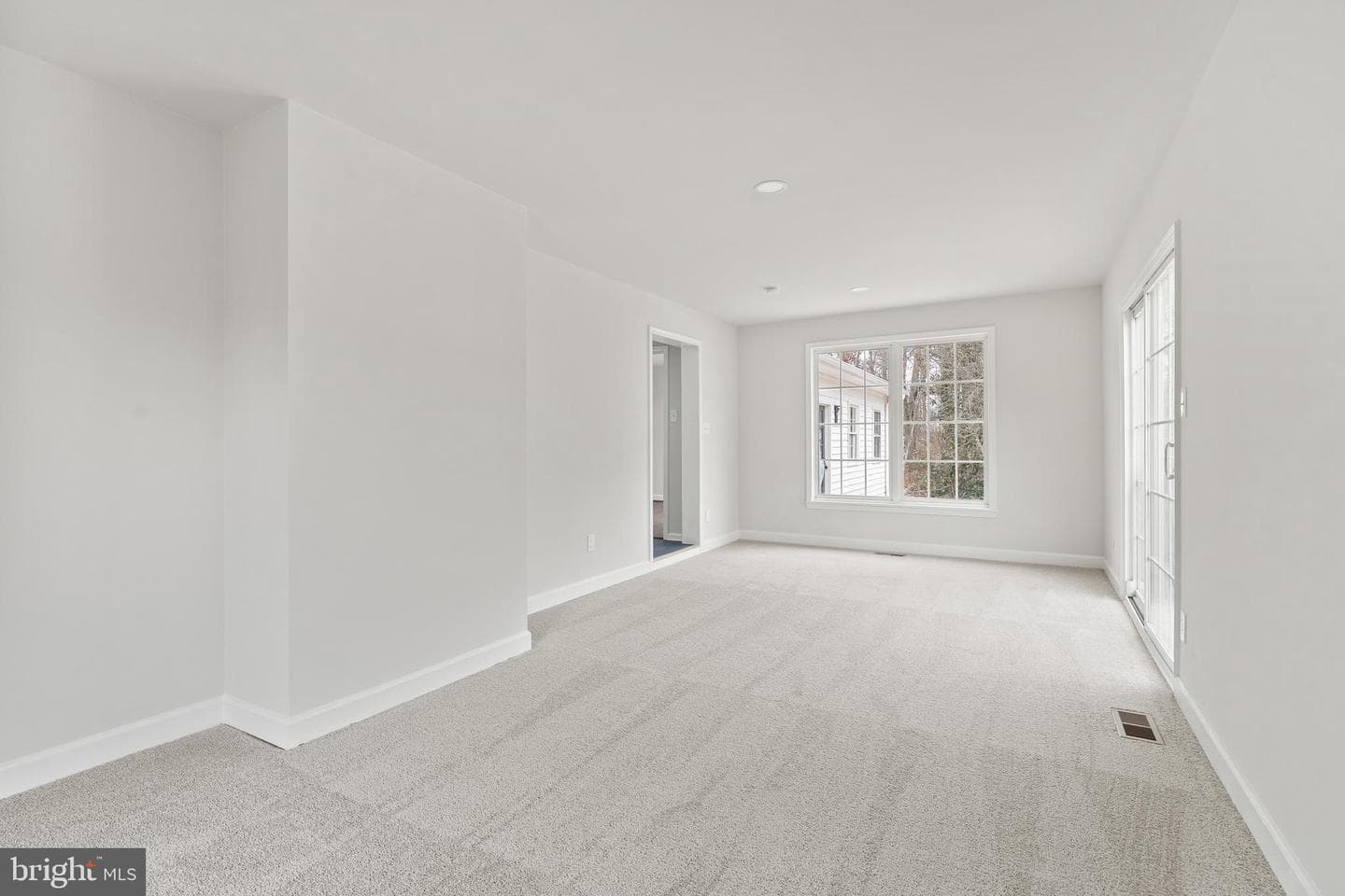 10316 Meadows Road photo 29