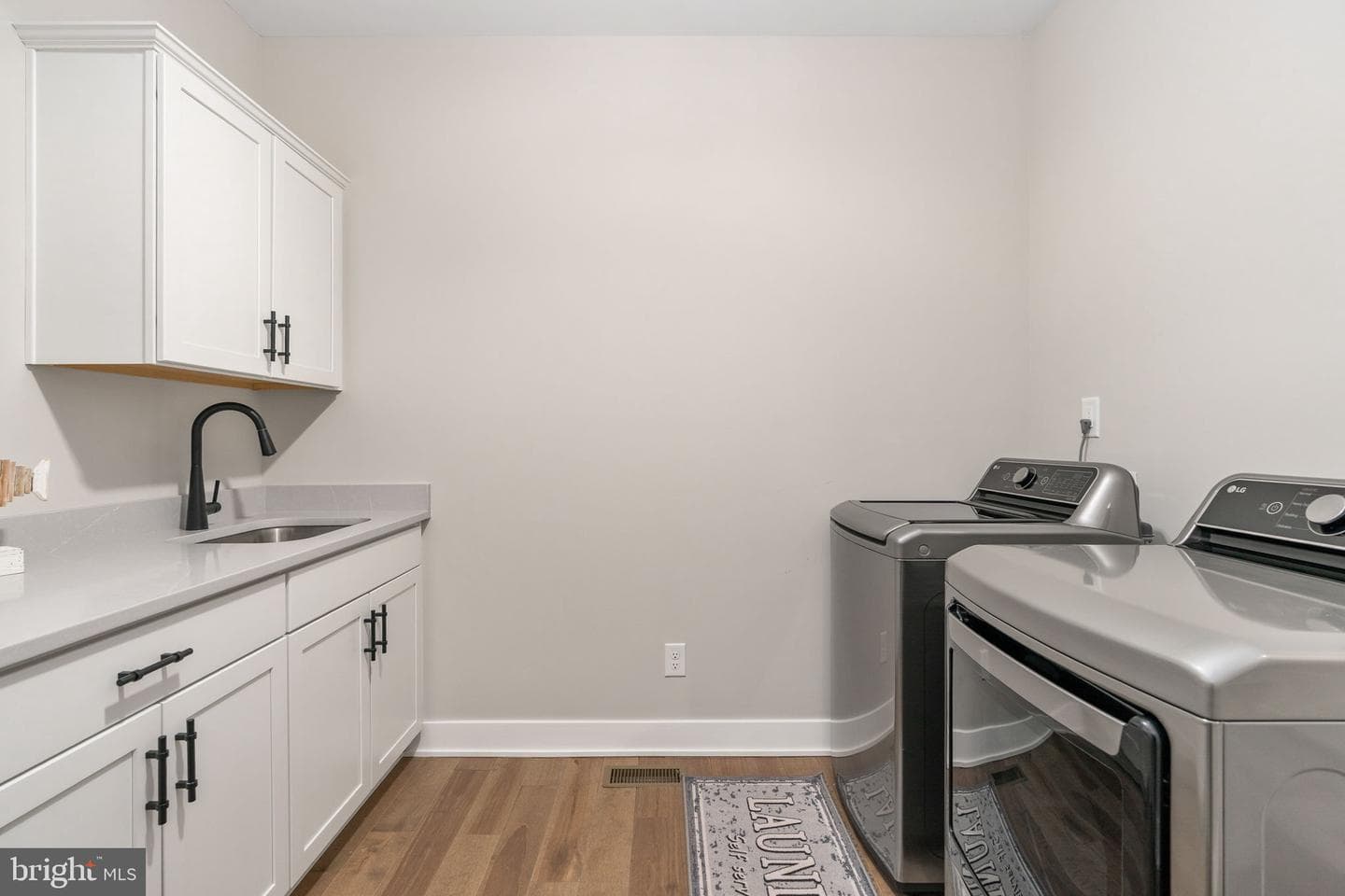 261 Washington Street photo 39