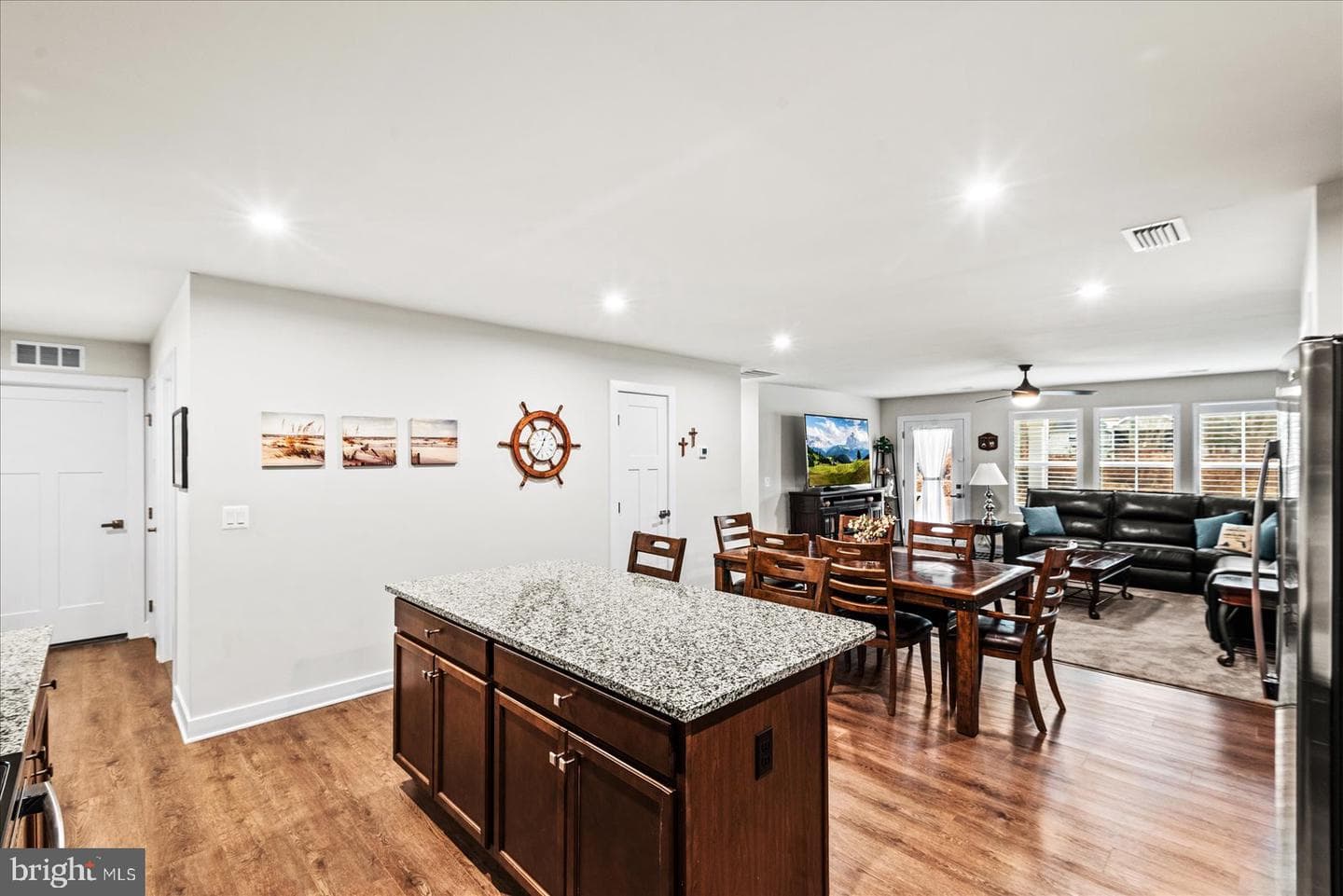 35150 Daisy Way photo 6