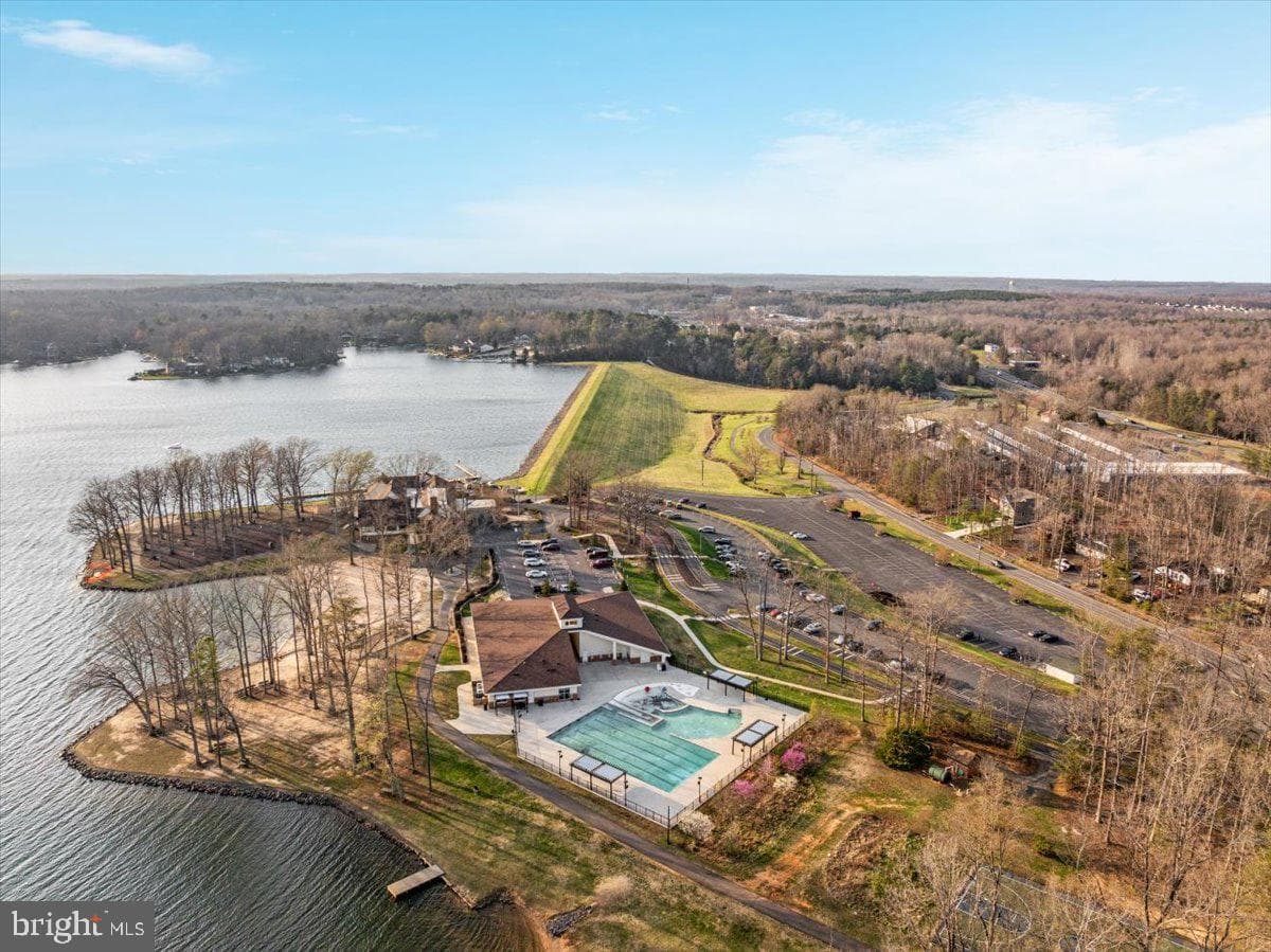 904 Lakeview Parkway photo 40