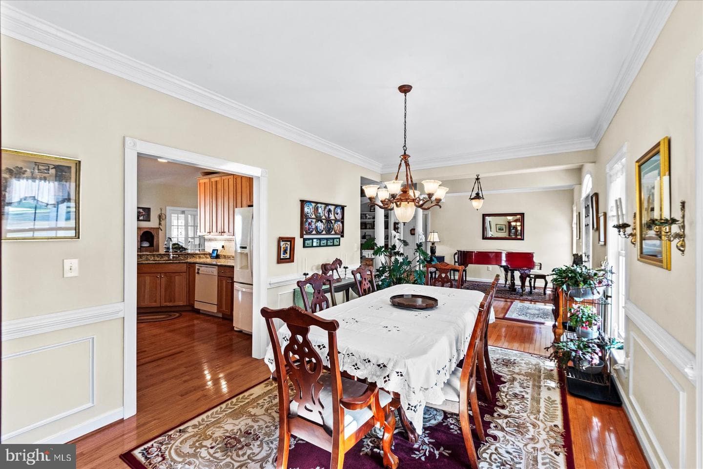 8032 Meadowland Drive photo 11