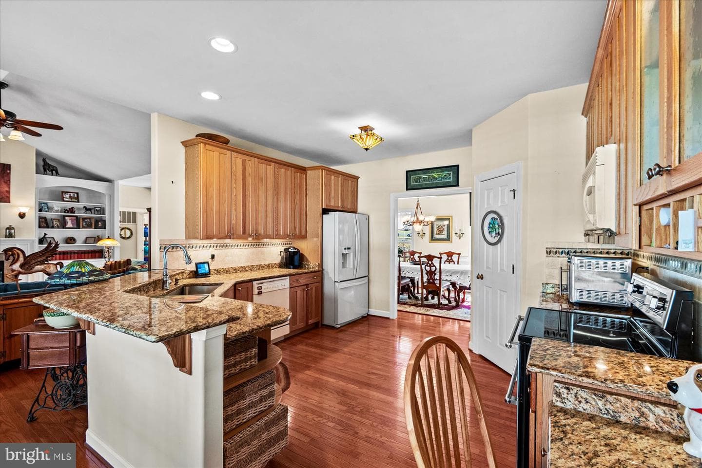 8032 Meadowland Drive photo 18