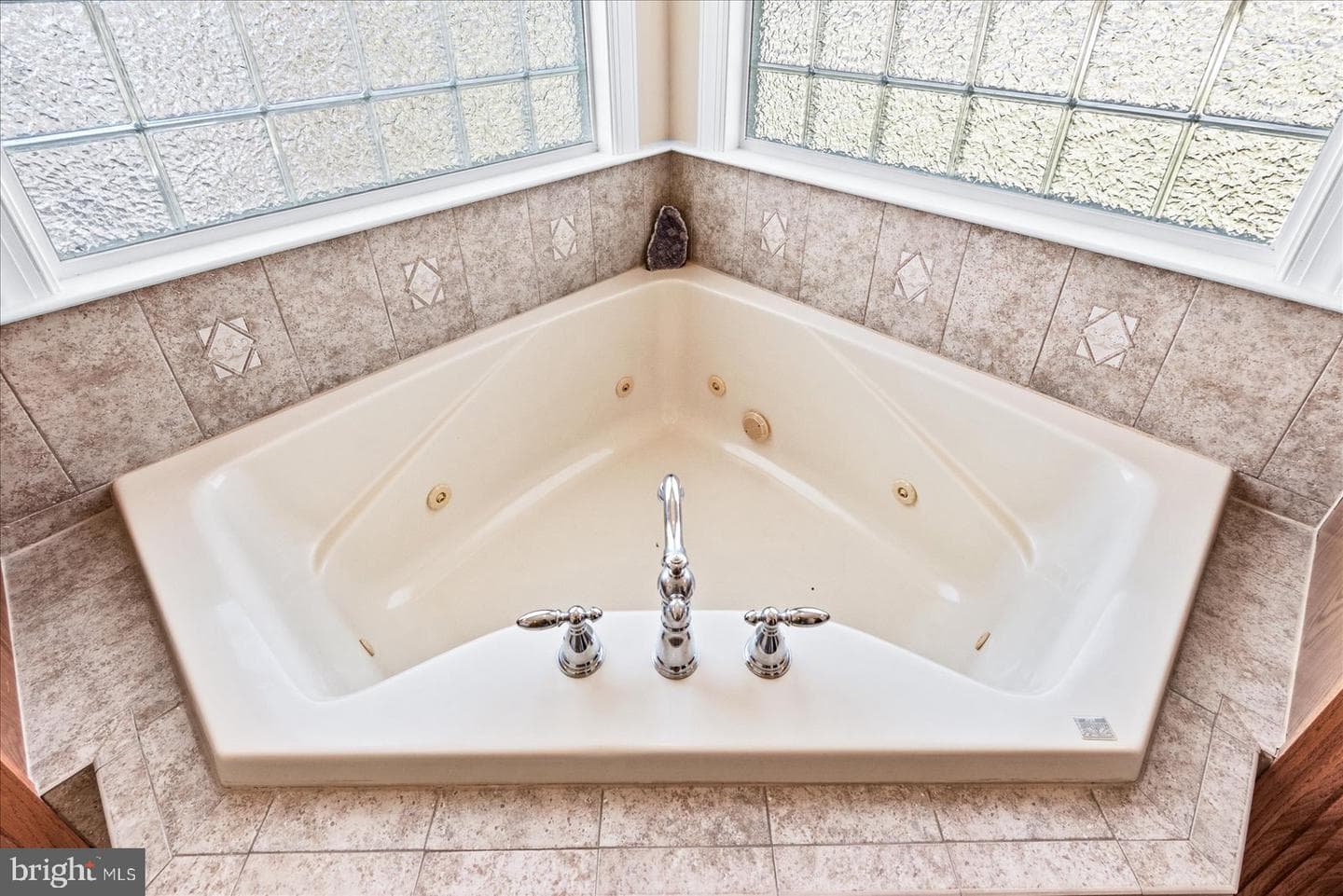 8032 Meadowland Drive photo 36
