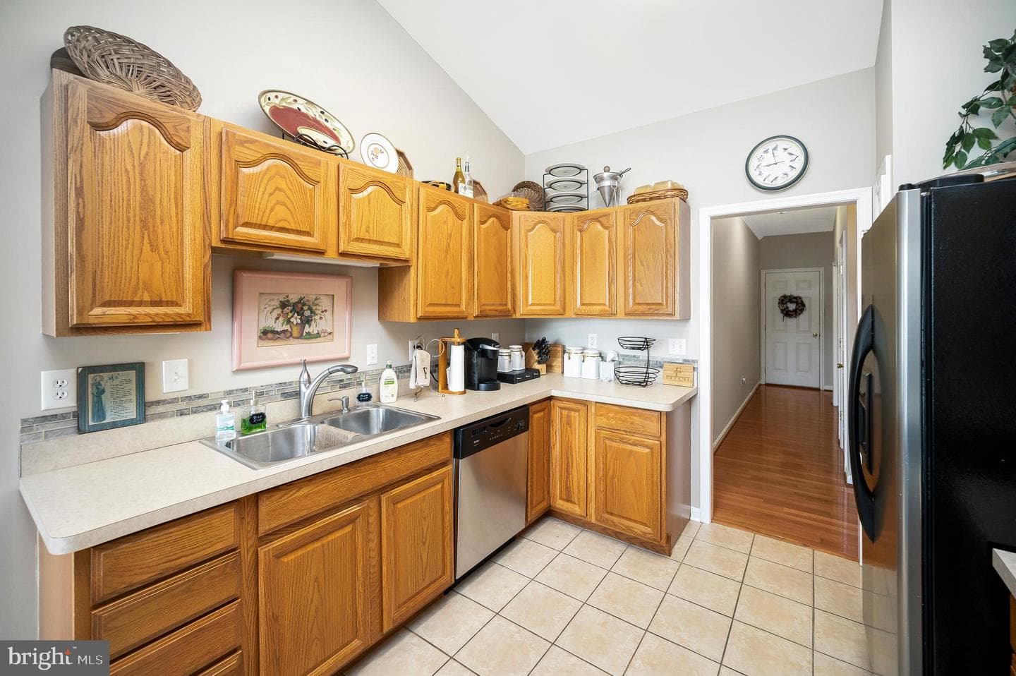 626 Cornwallis Avenue photo 22